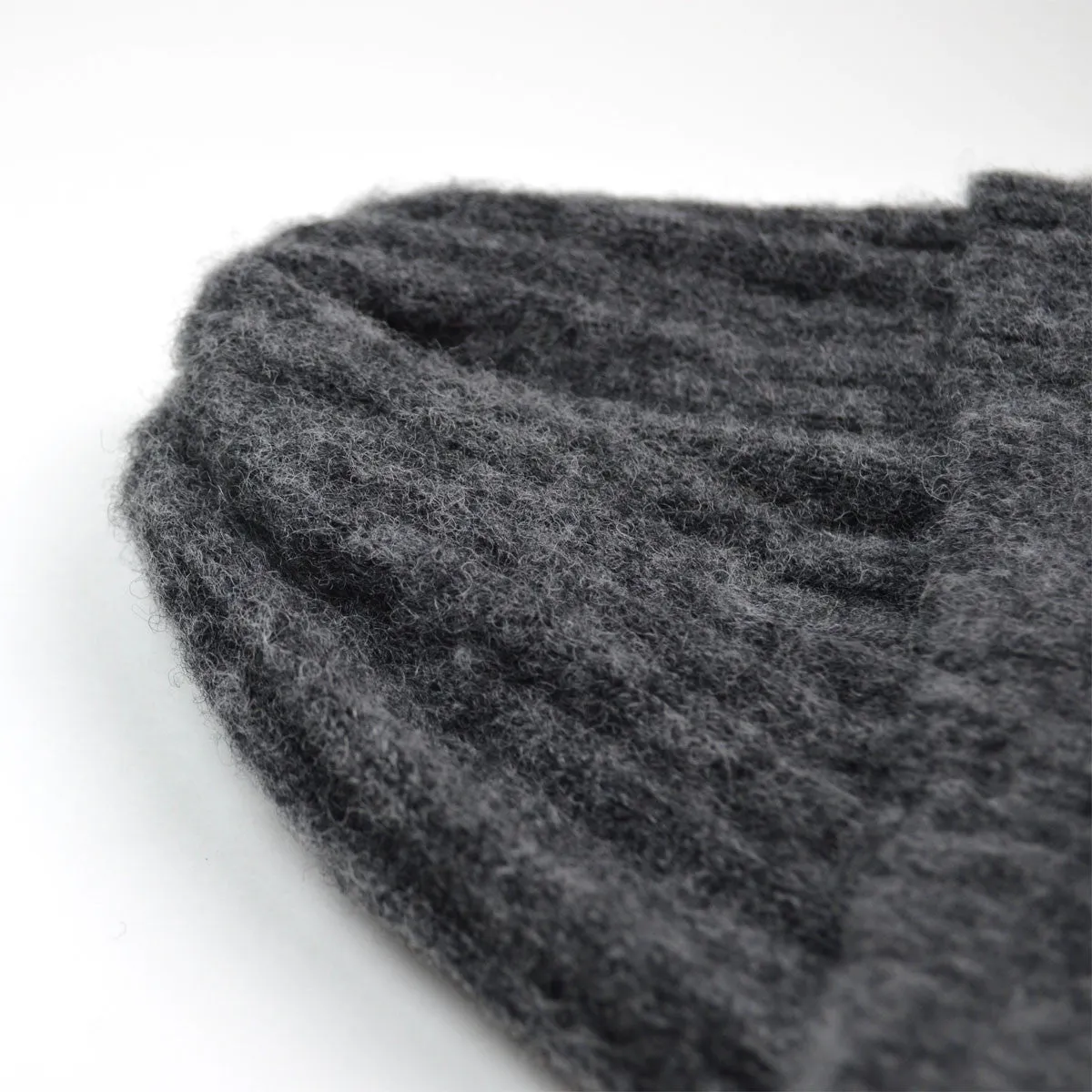 cableami - Shaggy Dog Beanie - Grey