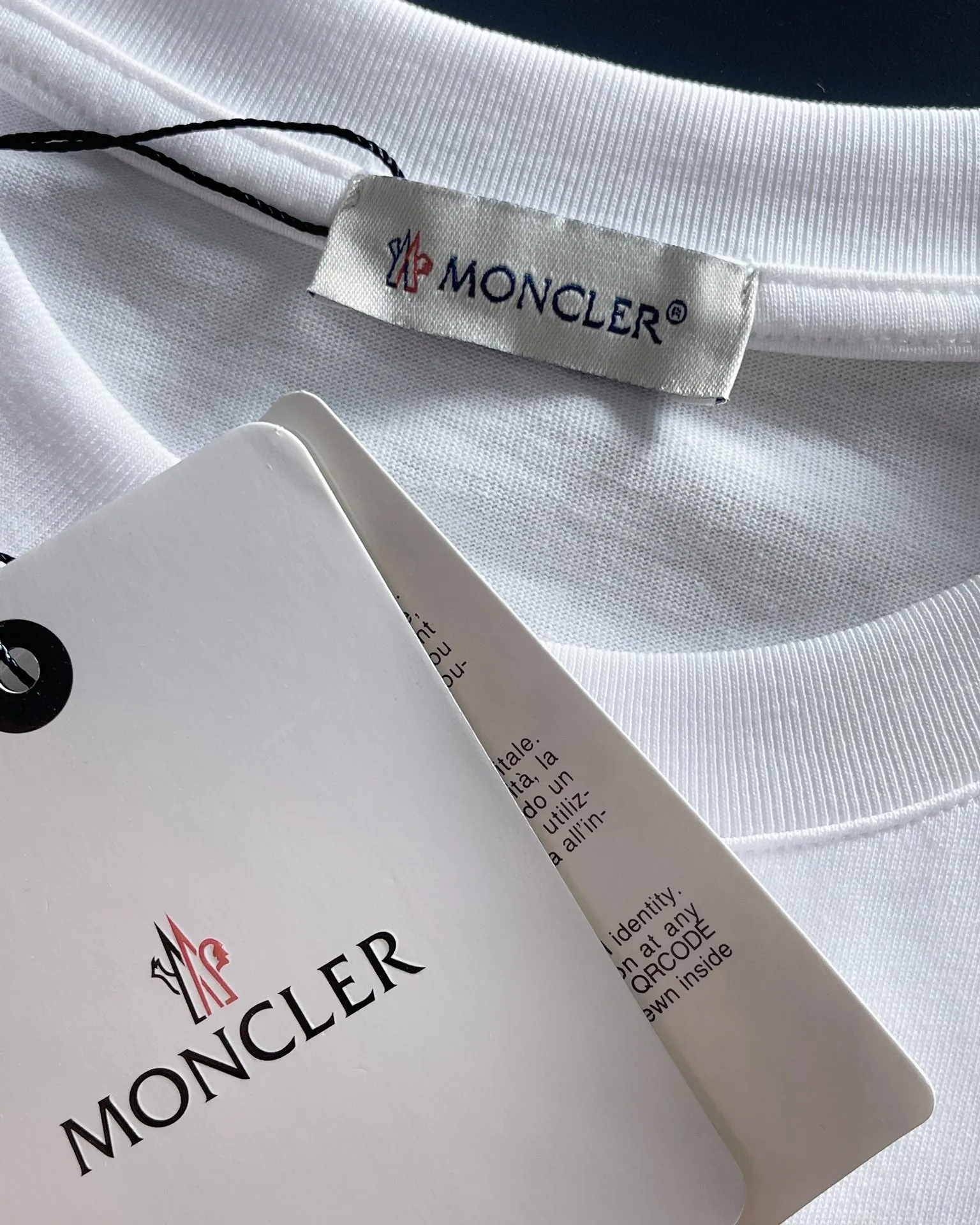 Camiseta Moncler Branca 11